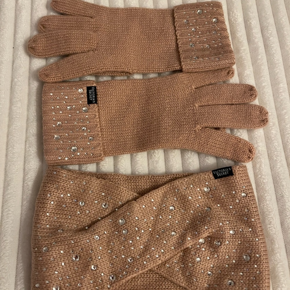 Victoria's Secret Tan Knit Gloves and Scarf Set